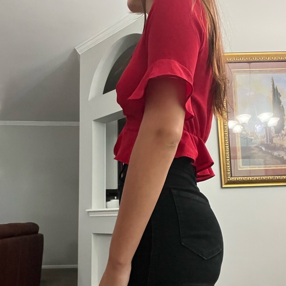 EUC Red Flowy Flared Waist Crop Top with Front Tie - Picture 2 of 4